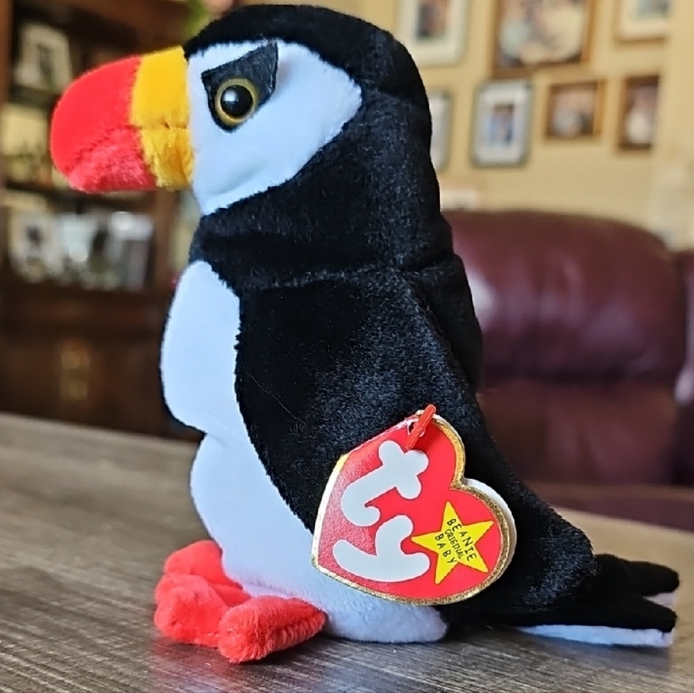 Rare Ty Beanie Babies Puffin Plush - Black, Red, and Yellow 1997 Tag
